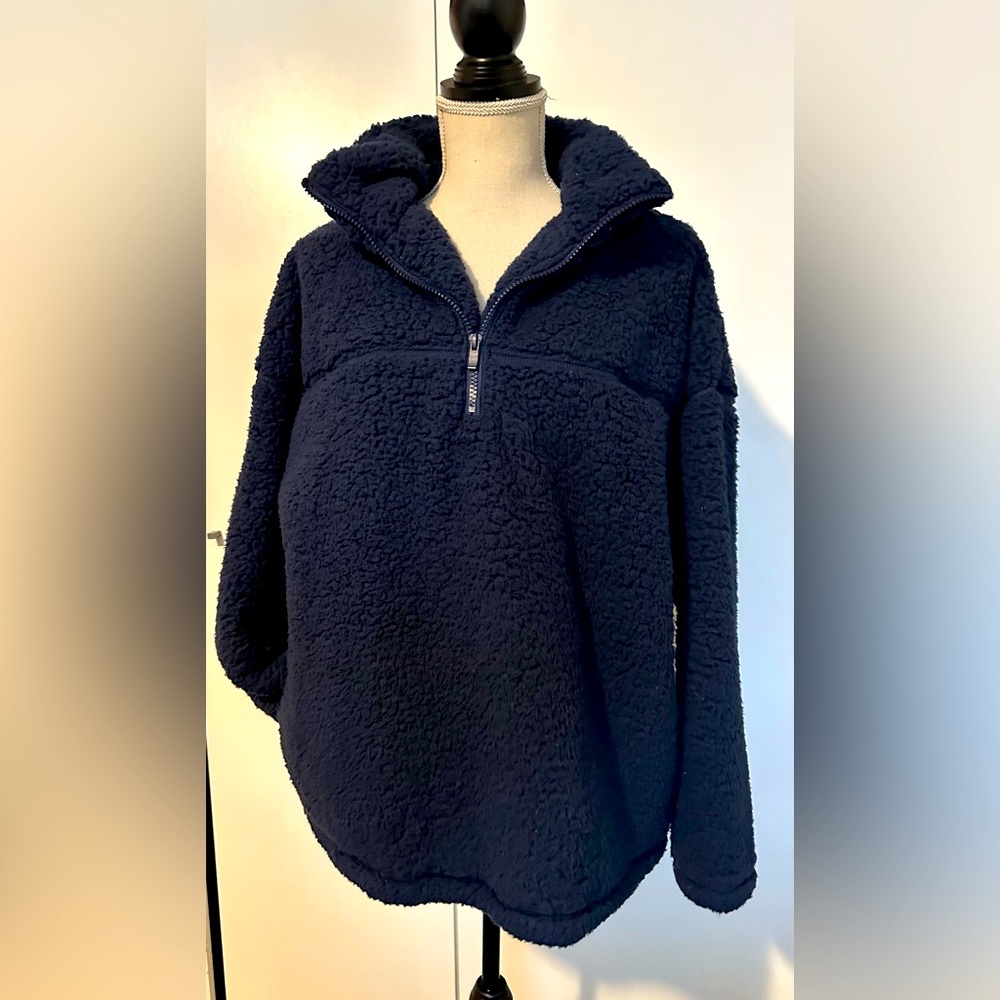 Like new navy shirts pullover